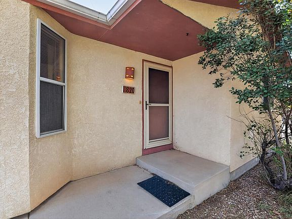 3rd image of 820 S McCoy Dr
