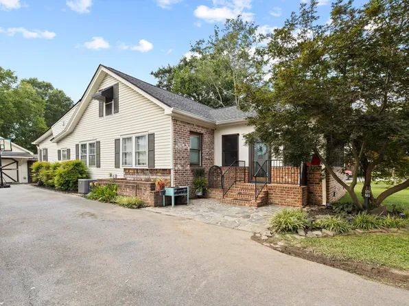 157 Park Ave, Trion, GA 30753