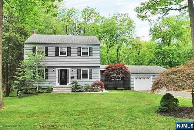 1st image of 277 Maple St