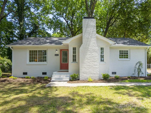 4215 Irvington Dr, Charlotte, NC 28205