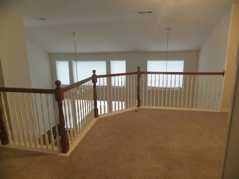 9857 Castlewood Dr — Photo 3
