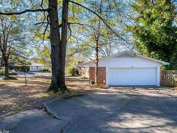 3rd image of 3801 Hillside Dr
