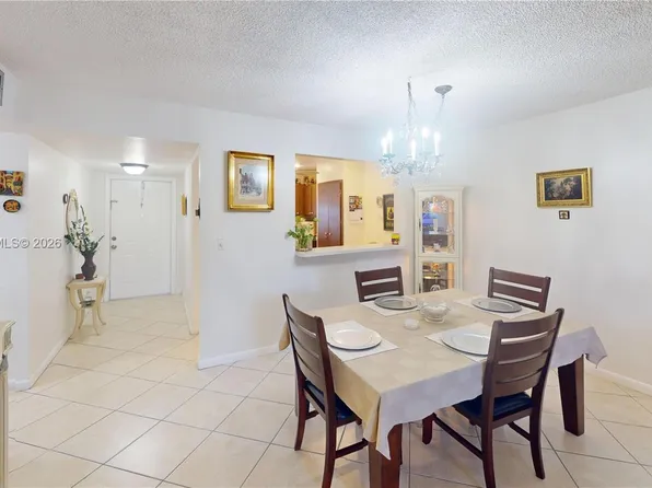 9320 Sunrise Lakes Blvd APT 303, Sunrise, FL 33322