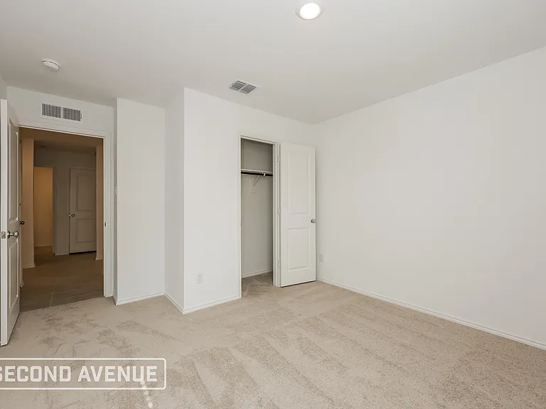 1828 Lotus St — Photo 13