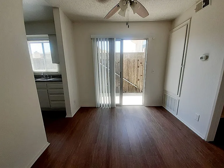 Foothill Blvd. Apartments — Photo 10