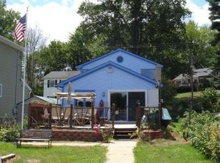 831 Sunrise Park St, Howell, MI 48843