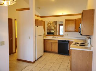919 W Monroe Ave #919, Hartford, WI 53027