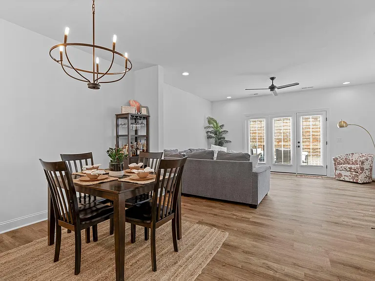 5619 Johnson Woods Ct — Photo 11