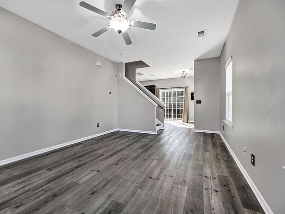 5th image of 500 Spanish Leaf Ln