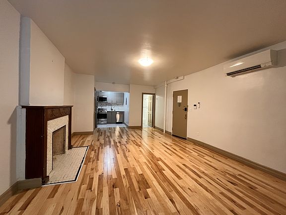 5th image of 41 W 89th St APT 1F