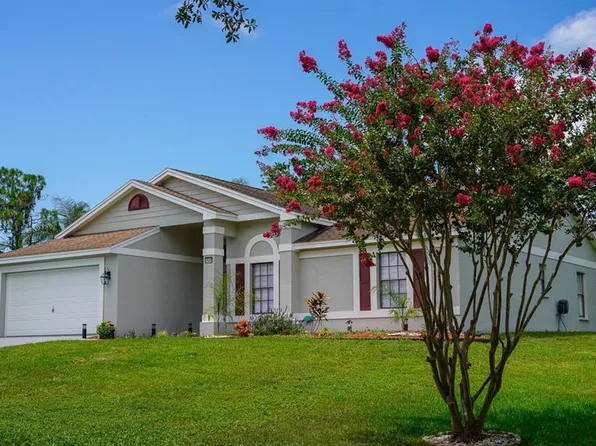8141 Golf Club Ct, Hudson, FL 34667