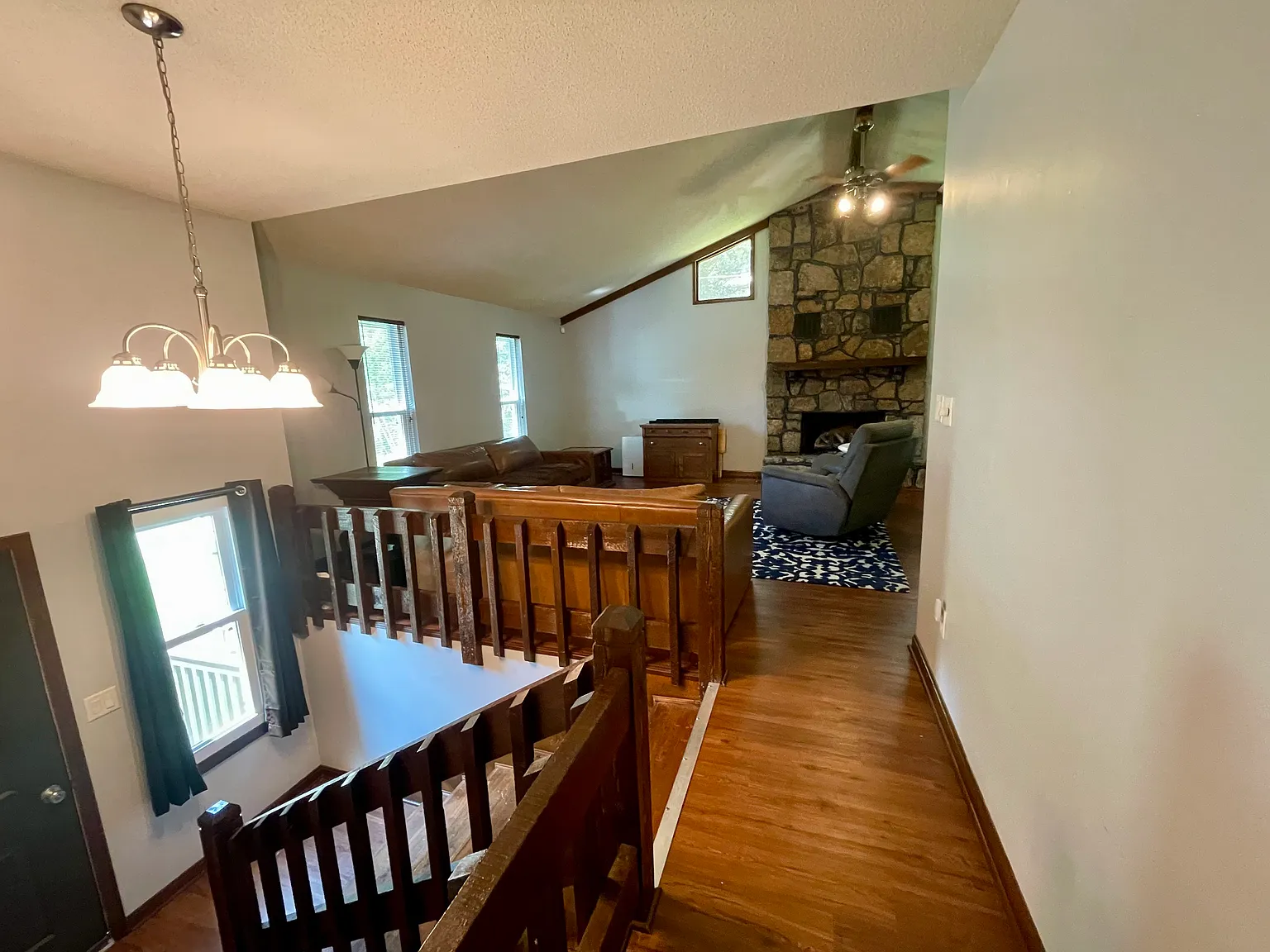 3 bed, 2050 sqft, $2,400 — Photo 4