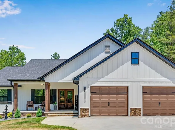 1203 Summerhill St SW, Lenoir, NC 28645
