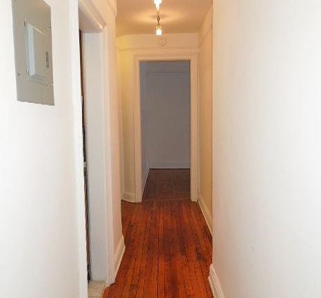 4th image of 400 Lincoln Pl APT 2D