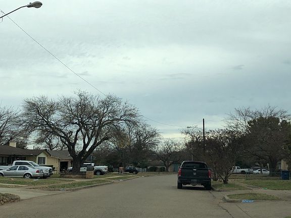 5th image of 2633 Western Park Dr