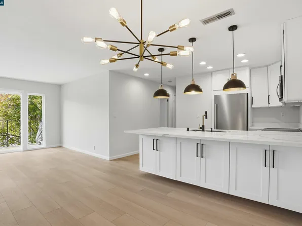 1077 Wesley Ct APT 7, Walnut Creek, CA 94597