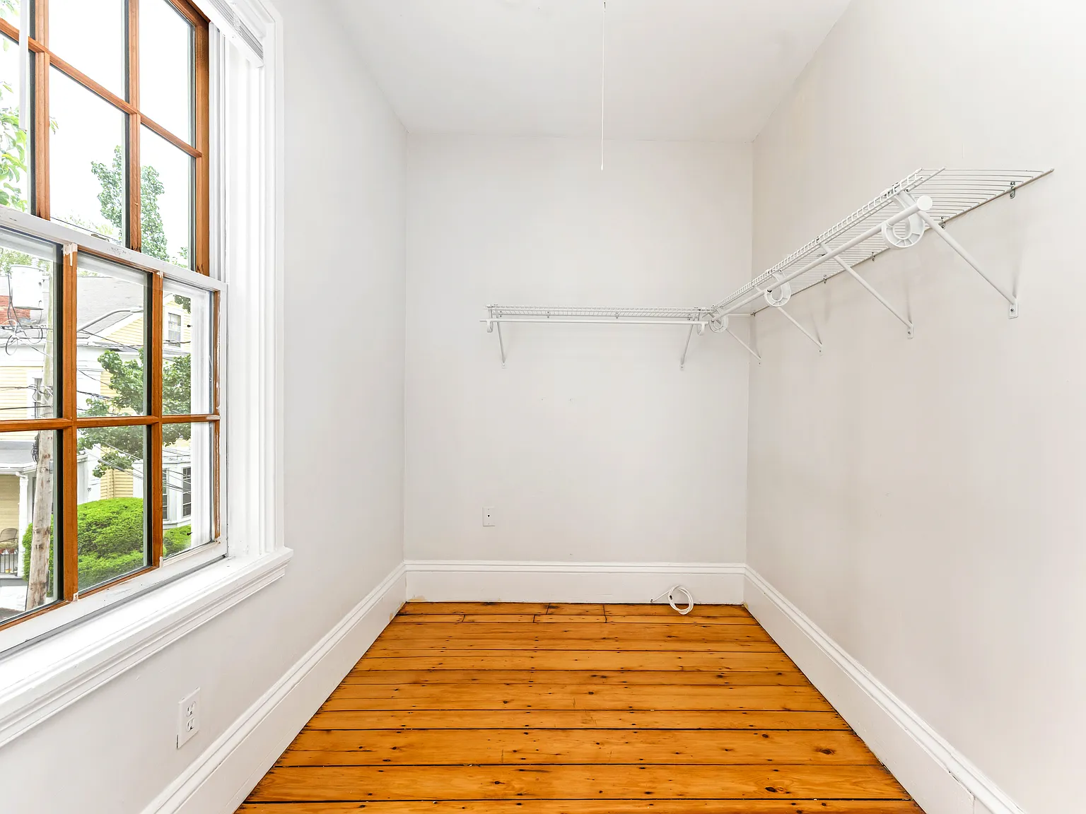 6 bed, 1800 sqft, $5,500 — Photo 4