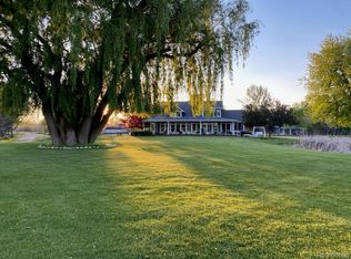 3219 Midway Dr, Onekama, MI 49675