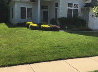 1 Quincy Ct, Freehold, NJ 07728