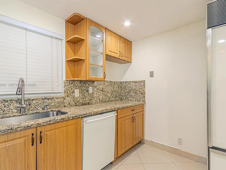 121 Golden Isles Dr #201 — Photo 17