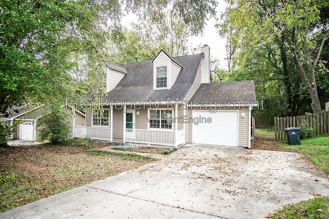 3 bed, 2.0 bath, 1350 sqft, $2,095 — Photo 2