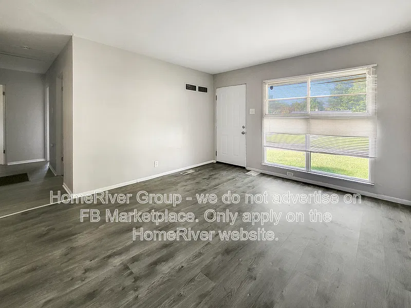 3 bed, 1.0 bath, 873 sqft, $1,450 — Photo 2