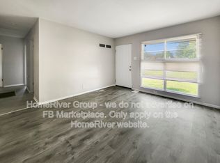 218 Ben Nevis Rd, Saint Louis, MO 63137