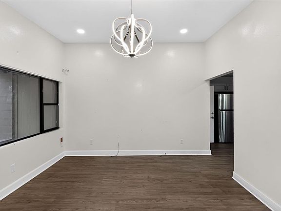 5th image of 6020 W Harwood Ave