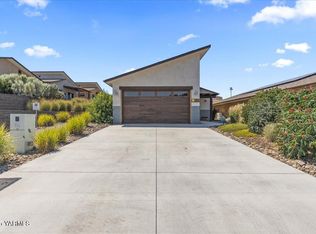800 Selah Vista Way, Selah, WA