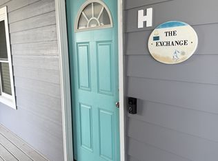 108 Pelican Dr, Atlantic Beach, NC 28512