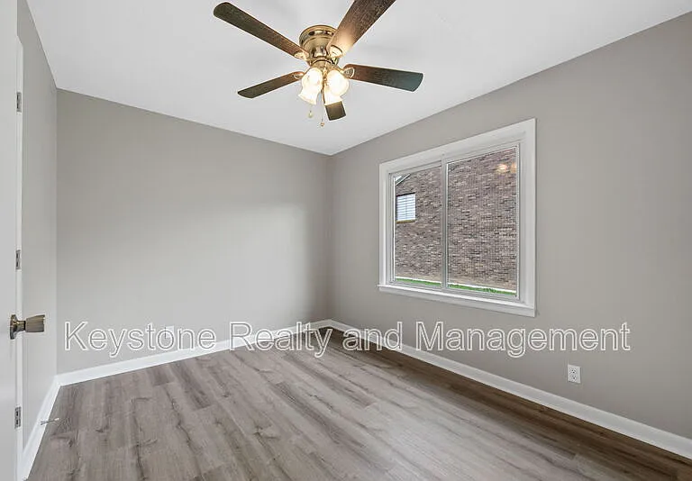 103 Cayce Ave — Photo 12