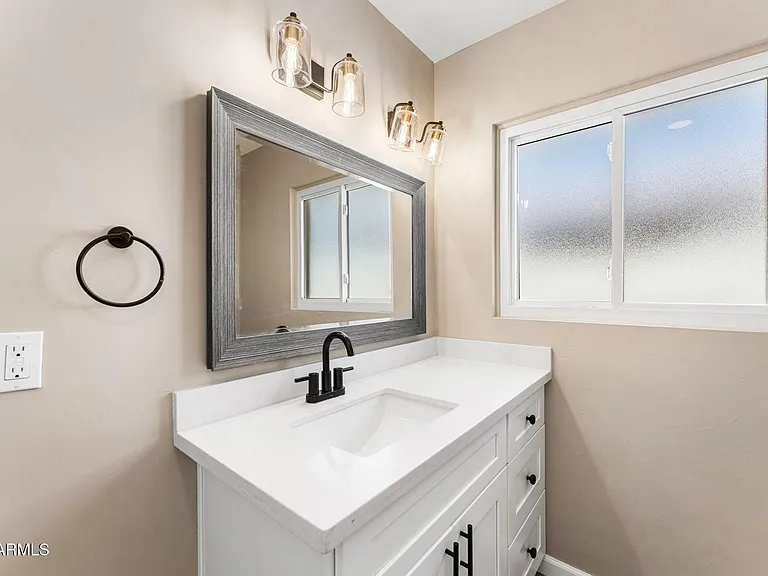 8302 E Windsor Ave — Photo 21