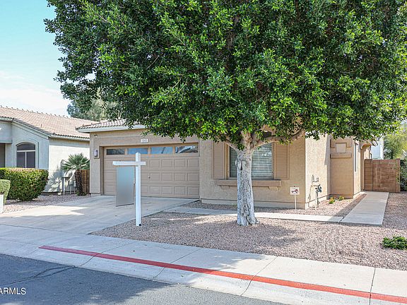 5th image of 1045 S Amandes Street