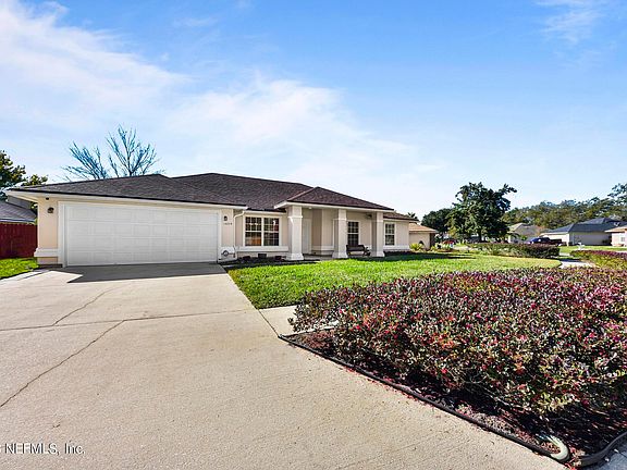 3rd image of 14239 CRESTWICK Drive W