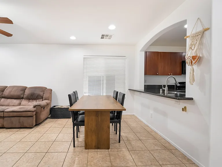 9132 Gabardine Ave — Photo 11