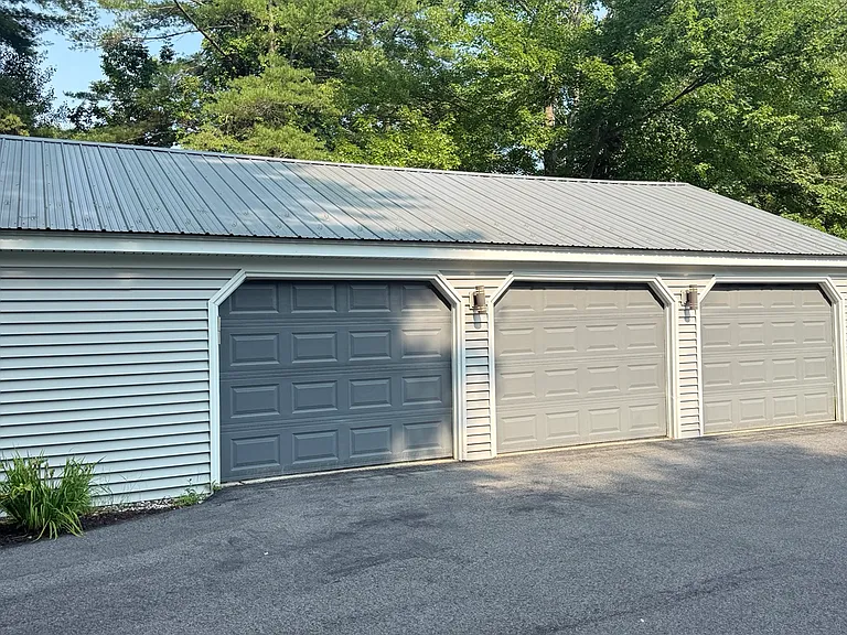 41 Middle Rd — Photo 21