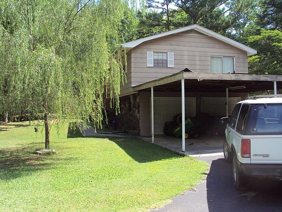 3rd image of 389 Pine Hill Dr SW