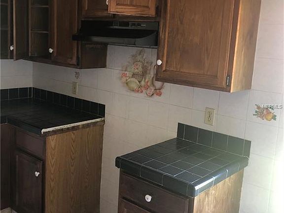 4th image of 139 Seabreeze Cir