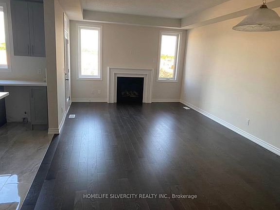 2nd image of 544 Beckview Cres N