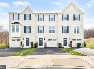 1846 Honeysuckle Ct, Downingtown, PA 19335