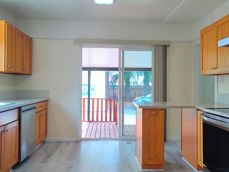 2147 SE 112th Ave — Photo 15