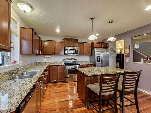 4th image of 12547 Quemoy St NE