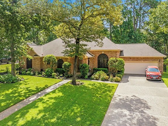 3rd image of 23 Royal Dalton Cir