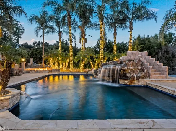 9735 Baden Ave, Chatsworth, CA 91311