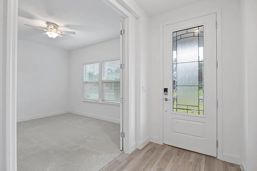 4 bed, 3.5 bath, 3000 sqft, $3,400 — Photo 4