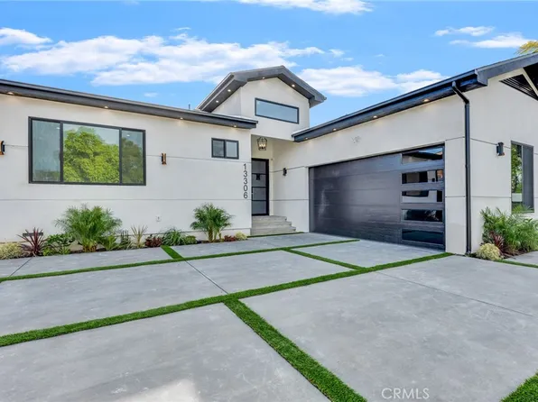 13306 Blythe St, North Hollywood, CA 91605