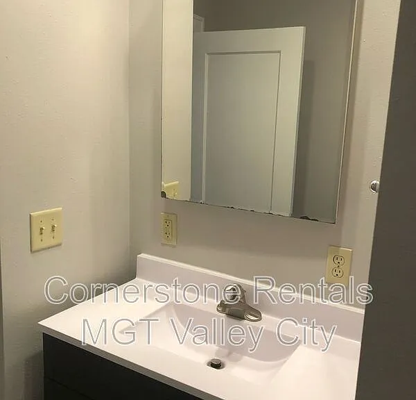 439 4th Ave SW — Photo 15