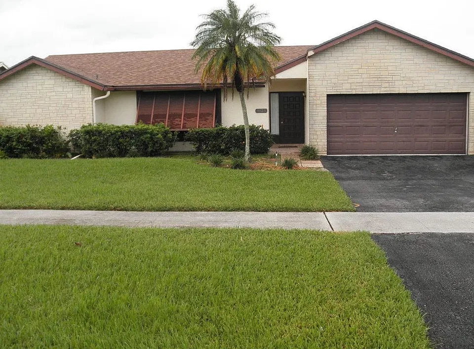 9525 Burlington Pl