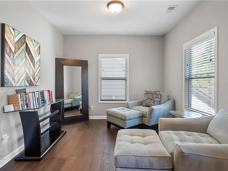 1739 Hollingsworth Blvd NW — Photo 29