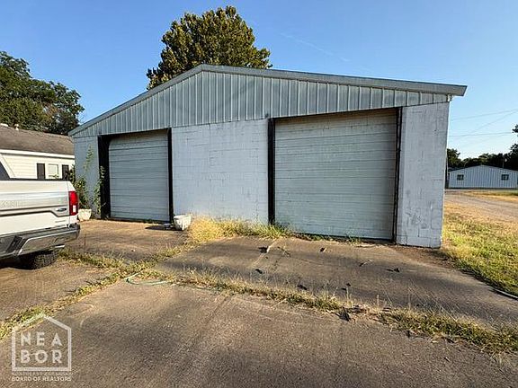 4th image of 205 W Speedway St